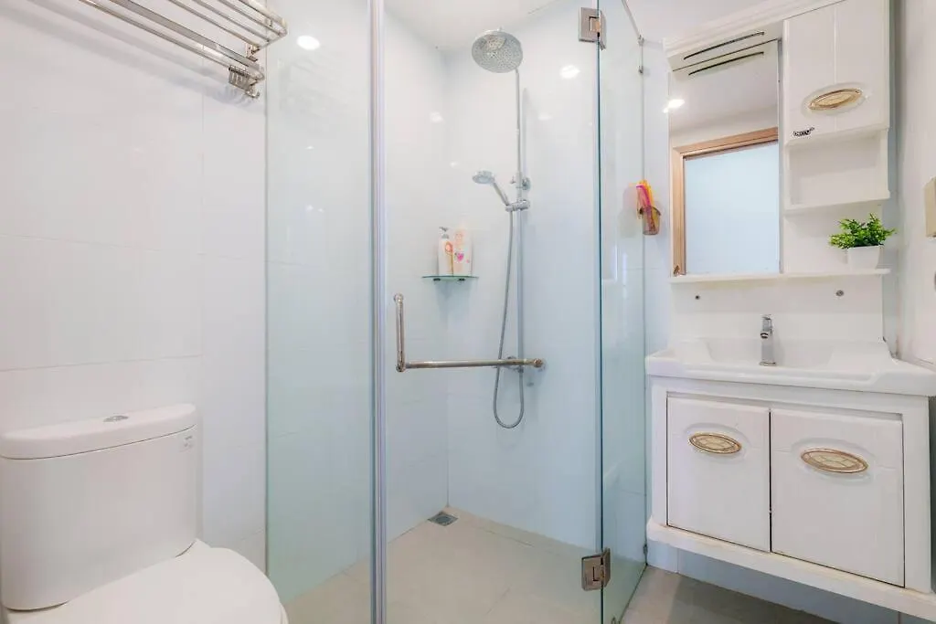 The Botanica - Apartment Near Airport - Luxury Ho Chi Minh City